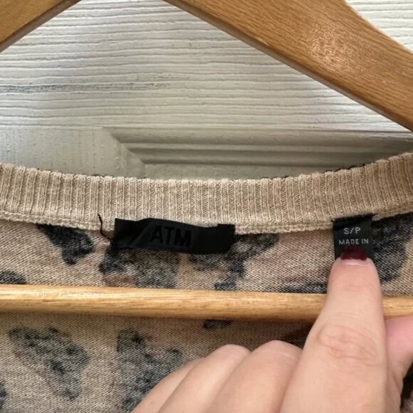 ATM Anthony Thomas Melillo Tan Black cheetah animal v neck Sweater s - Picture 2 of 5